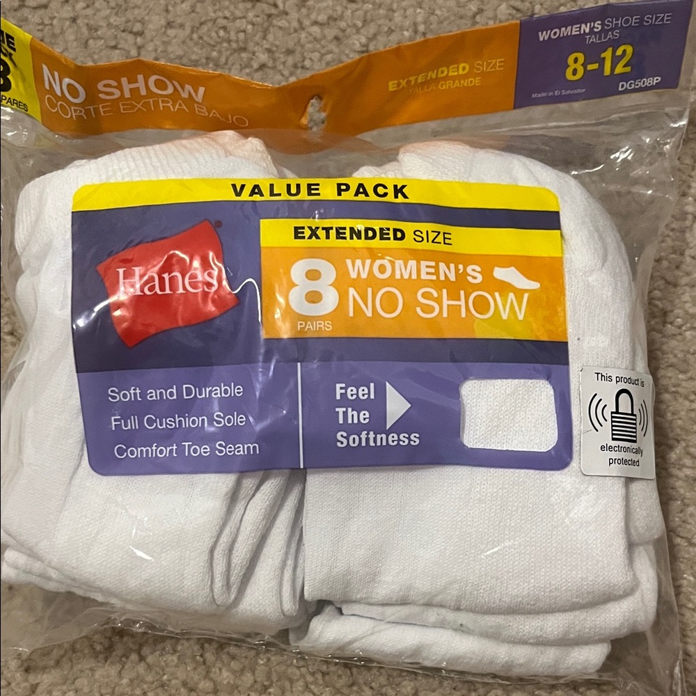 Hanes no show women’s white socks SZ 8-12. NIP pack of 8